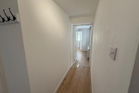 2 bedroom flat to rent, High Street, Perth PH2