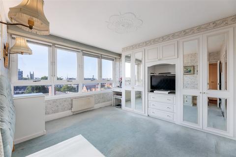2 bedroom flat for sale, Chelsea Towers, Chelsea Manor Gardens, London, SW3