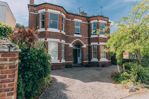 2 bedroom flat for sale, Russell Terrace, Redland House, CV31