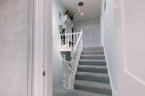 2 bedroom flat for sale, Russell Terrace, Redland House, CV31
