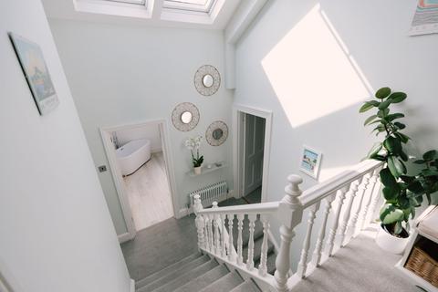 2 bedroom flat for sale, Russell Terrace, Redland House, CV31