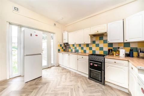 3 bedroom semi-detached house for sale, Alnwick Road, London SE12