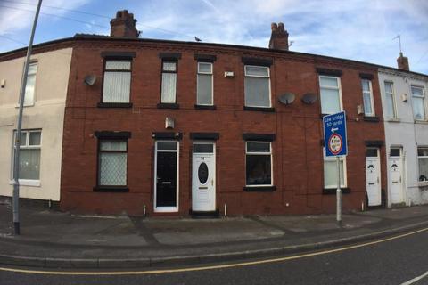 2 bedroom terraced house to rent, Old Road, Failsworth, M35
