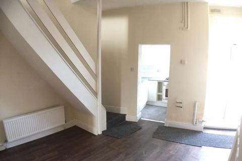 2 bedroom terraced house to rent, Old Road, Failsworth, M35