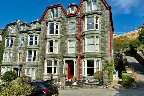 1 bedroom flat for sale, Flat 4 Shelbourne Court, Barmouth, LL42 1AF