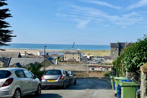 1 bedroom flat for sale, Flat 4 Shelbourne Court, Barmouth, LL42 1AF