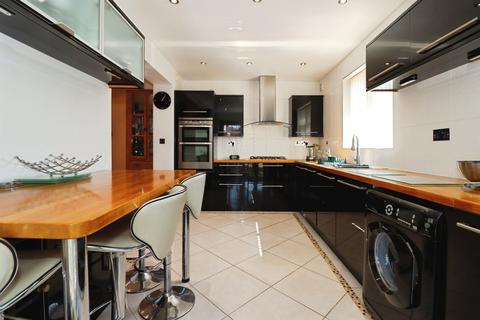 5 bedroom semi-detached house for sale, Vassall Road, Bristol