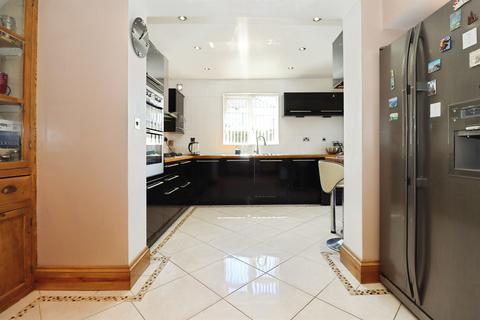 5 bedroom semi-detached house for sale, Vassall Road, Bristol