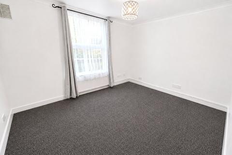 1 bedroom apartment for sale, Rose Valley, Brentwood, Essex, CM14