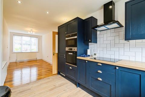2 bedroom bungalow for sale, Lawnswood Park Road, Swinton, Manchester, Greater Manchester, M27