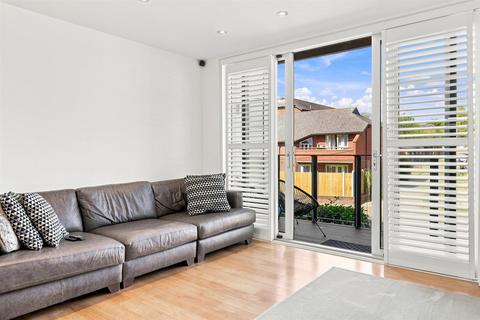 2 bedroom flat for sale, Lower Queens Road, Buckhurst Hill