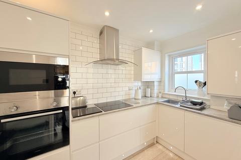 2 bedroom ground floor flat to rent, Bezant Place, Newquay, TR7