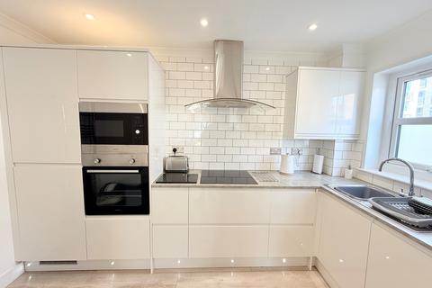 2 bedroom ground floor flat to rent, Bezant Place, Newquay, TR7