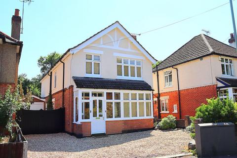 4 bedroom detached house for sale,  Chingford Avenue, FARNBOROUGH GU14