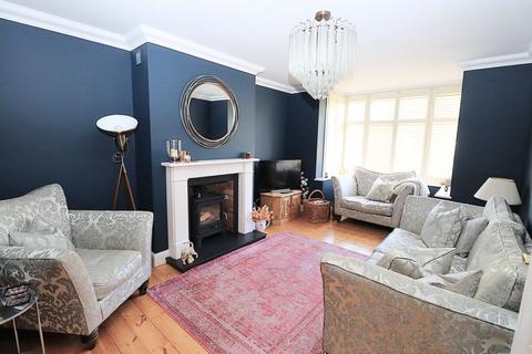 4 bedroom detached house for sale,  Chingford Avenue, FARNBOROUGH GU14