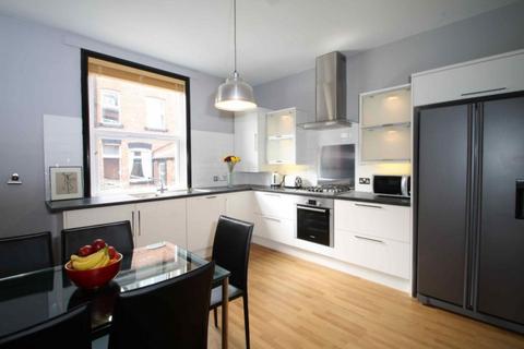 5 bedroom terraced house to rent, Norwood Place, Leeds LS6