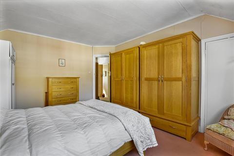 3 bedroom detached house for sale, Shirley Avenue, Sutton