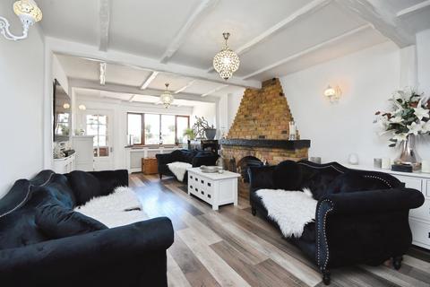 4 bedroom detached house for sale, The Chase, Belmont Avenue, Wickford