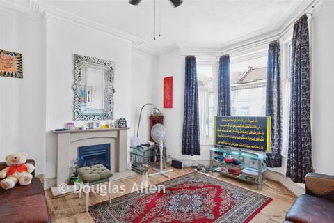4 bedroom terraced house for sale, Colenso Road, Ilford IG2