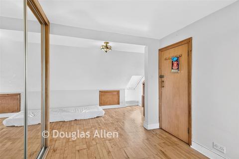 Colenso Road, Ilford IG2