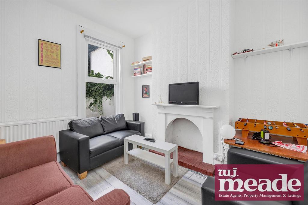 House in Bow - View 3
