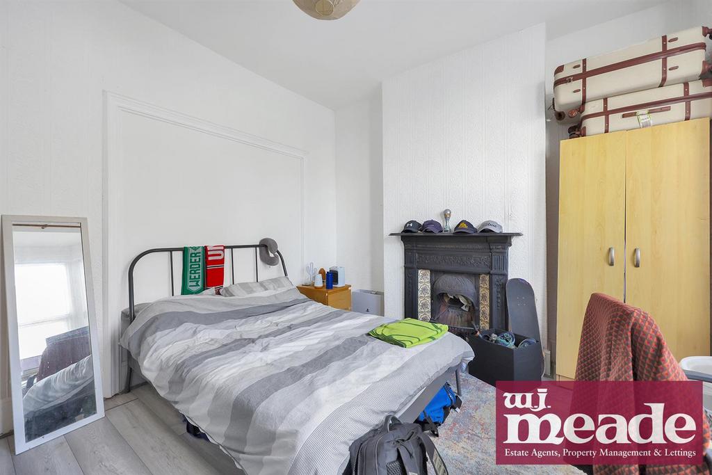 House in Bow - View 5