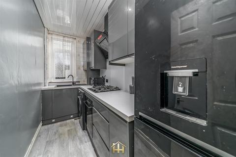 2 bedroom flat for sale, Dens Road, Dundee DD3