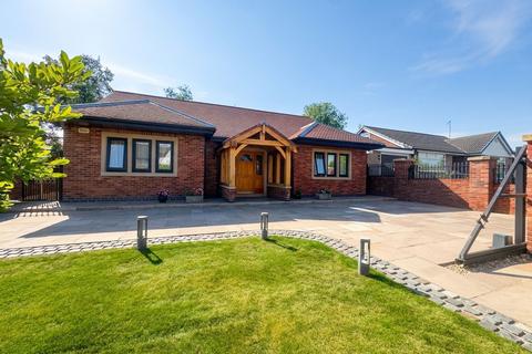 3 bedroom detached bungalow for sale, Cartmel Grove, Manchester M28