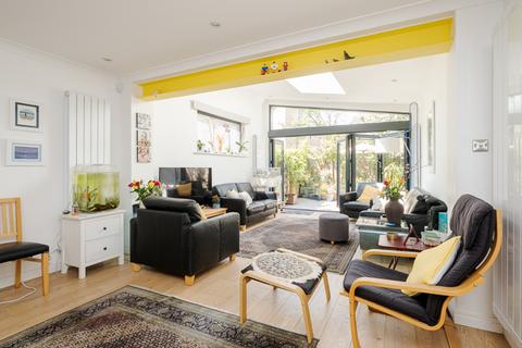 Da Gama Place, London, E14