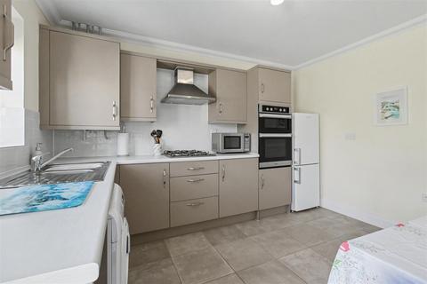 2 bedroom bungalow for sale, Avocet Avenue, Hunstanton