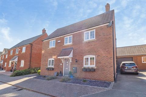 4 bedroom detached house for sale, Grebe Drive, Leighton Buzzard