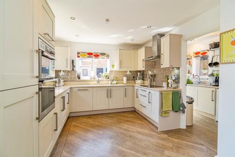 4 bedroom detached house for sale, Grebe Drive, Leighton Buzzard