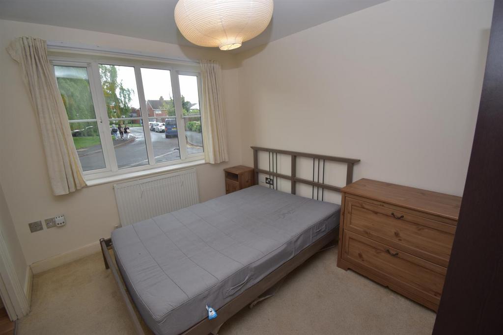 Apartment in Kenilworth - More