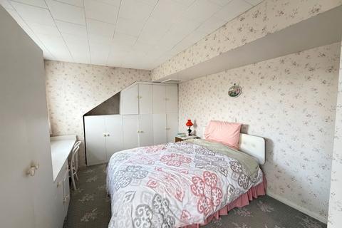 2 bedroom bungalow for sale, Astley Close, Warrington, WA4