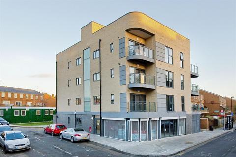 1 bedroom apartment to rent, Boleyn Road, London, N16