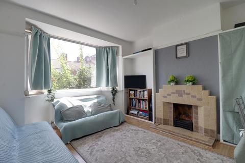 2 bedroom maisonette for sale, Abbots Park, London SW2
