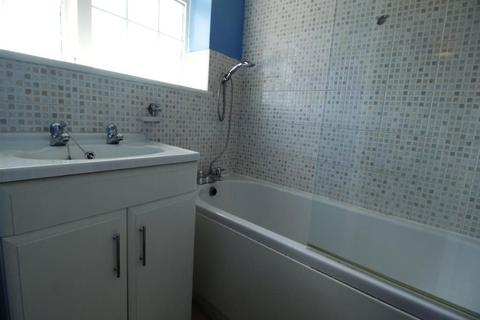 3 bedroom terraced house for sale, Frobisher Crescent, Middlesex TW19