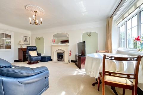 2 bedroom flat for sale, Henley Drive, Southport PR9