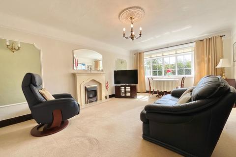 2 bedroom flat for sale, Henley Drive, Southport PR9