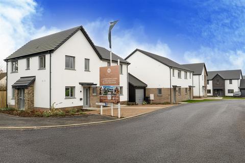 undefined, Long Close, Barnstaple EX32