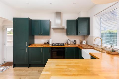 undefined, Queenshill Road, Knowle Park