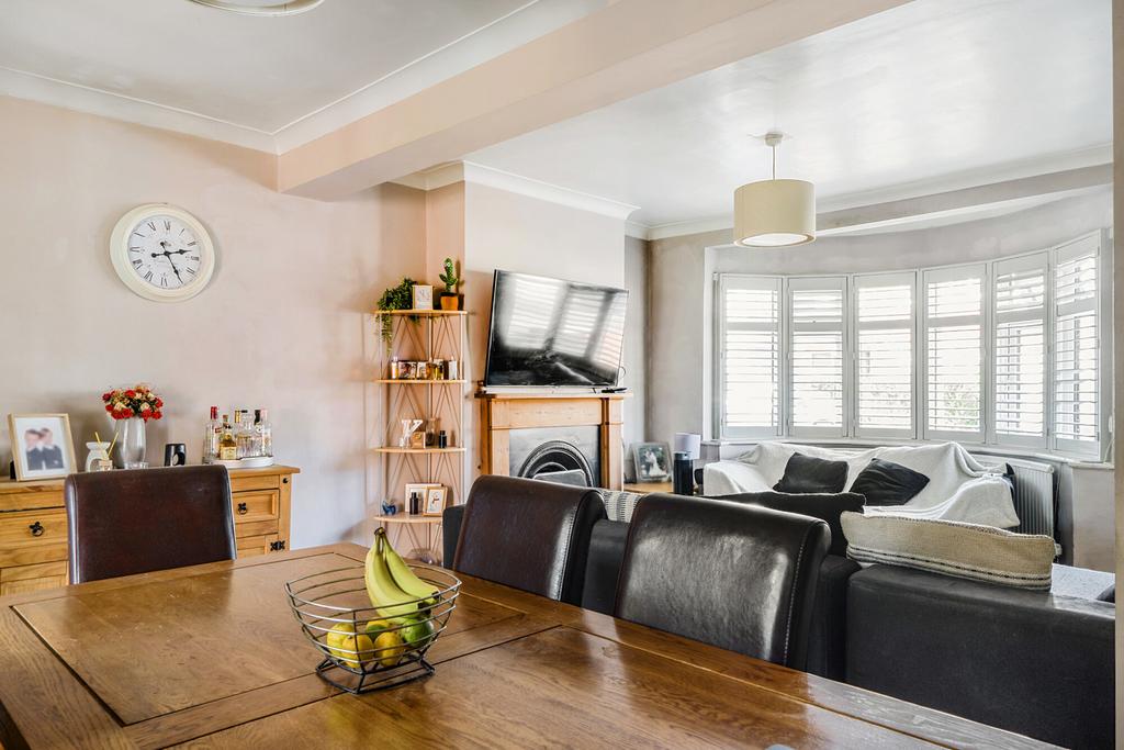 Dining room, fireplace