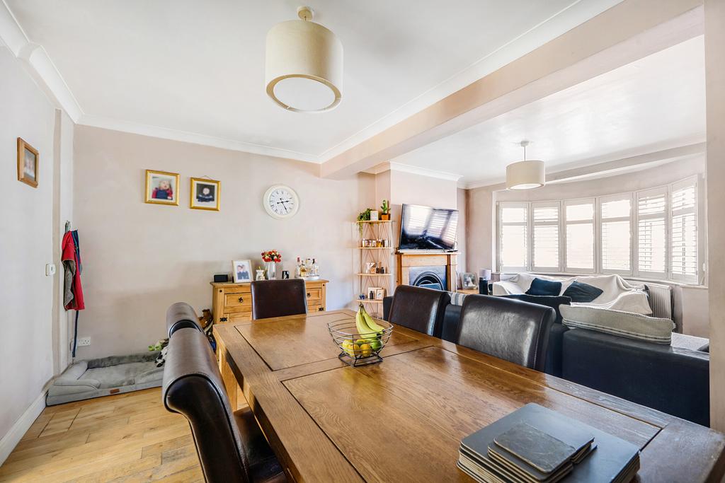 Dining room, fireplace