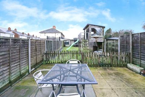 3 bedroom semi-detached house for sale, Painswick Road, Gloucester, Gloucestershire, GL4