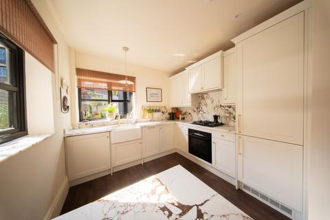 2 bedroom terraced house for sale, Lilac Road, Altrincham WA15