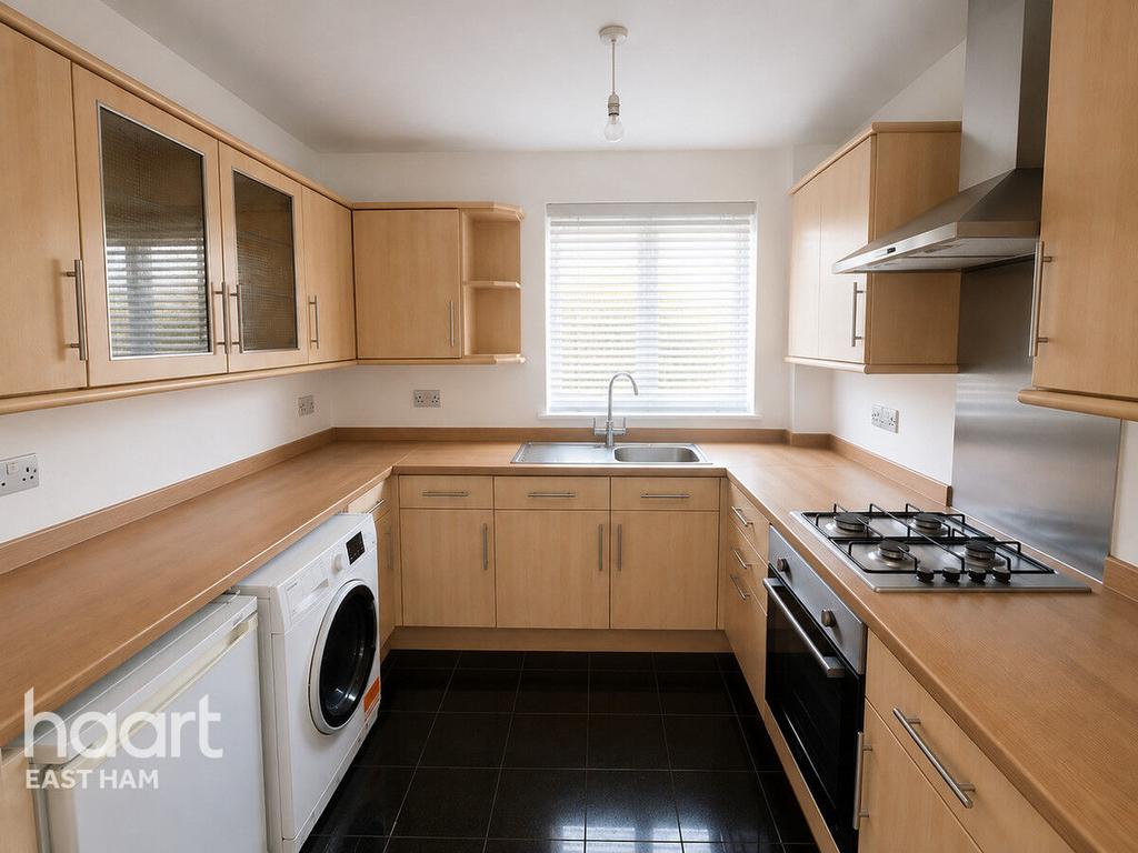 House in London, Plashet - View 2