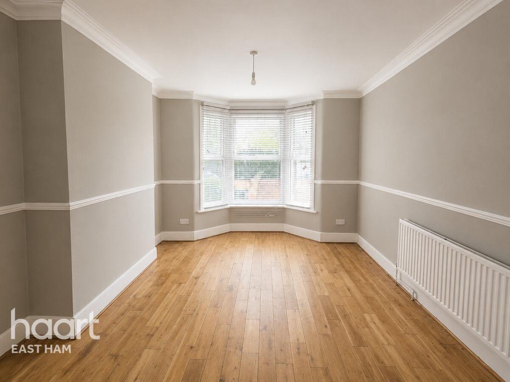 House in London, Plashet - View 3
