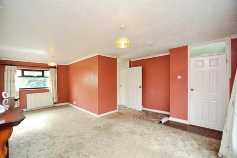 3 bedroom semi-detached house for sale, Heol Caerlan, Beddau, Pontypridd