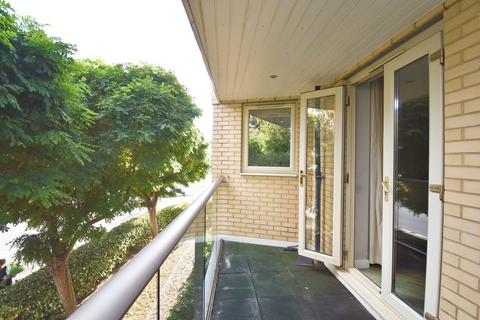 1 bedroom apartment for sale, Ashley Park Road, Walton-on-Thames, KT12