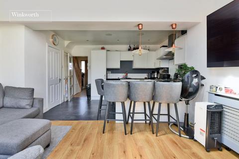 3 bedroom end of terrace house for sale, Buckland Way, Worcester Park, Surrey, KT4